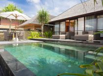Villa Bayu Gita - Beach Front, Piscina Master Suite